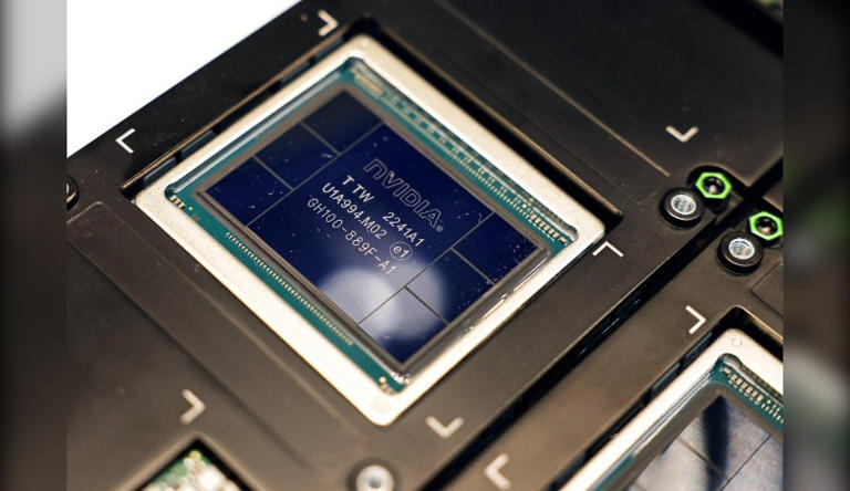 Nvidia stock hits record highs, but this chart warning has Wall Street ...