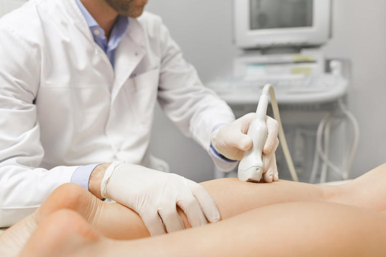 Trombose: o que é, sintomas, causas e tratamento