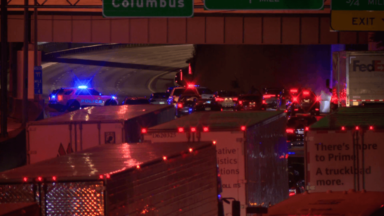 Police: 1 dead, 2 injured after shooting on I-71