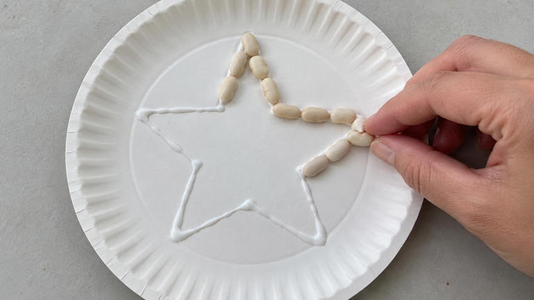 Make paper plate sand dollars with four simple supplies