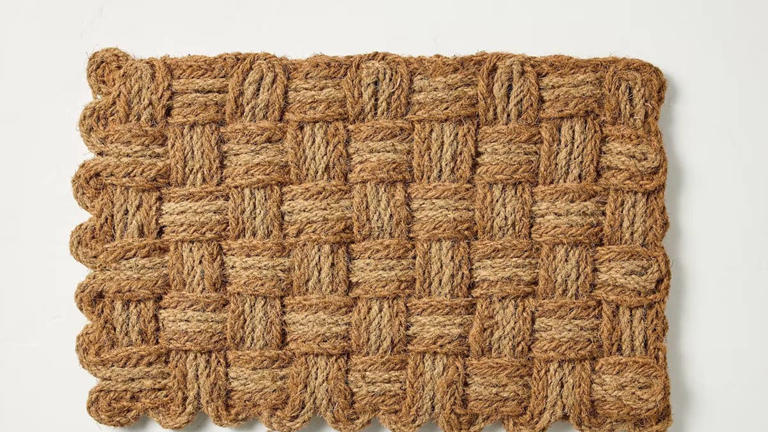 Joanna Gaines’ 'gorgeous' $21 braided doormat adds cozy fall charm to ...