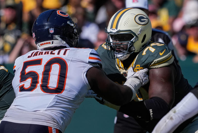Grady Jarrett reacts to Bears' defensive performance vs Packers