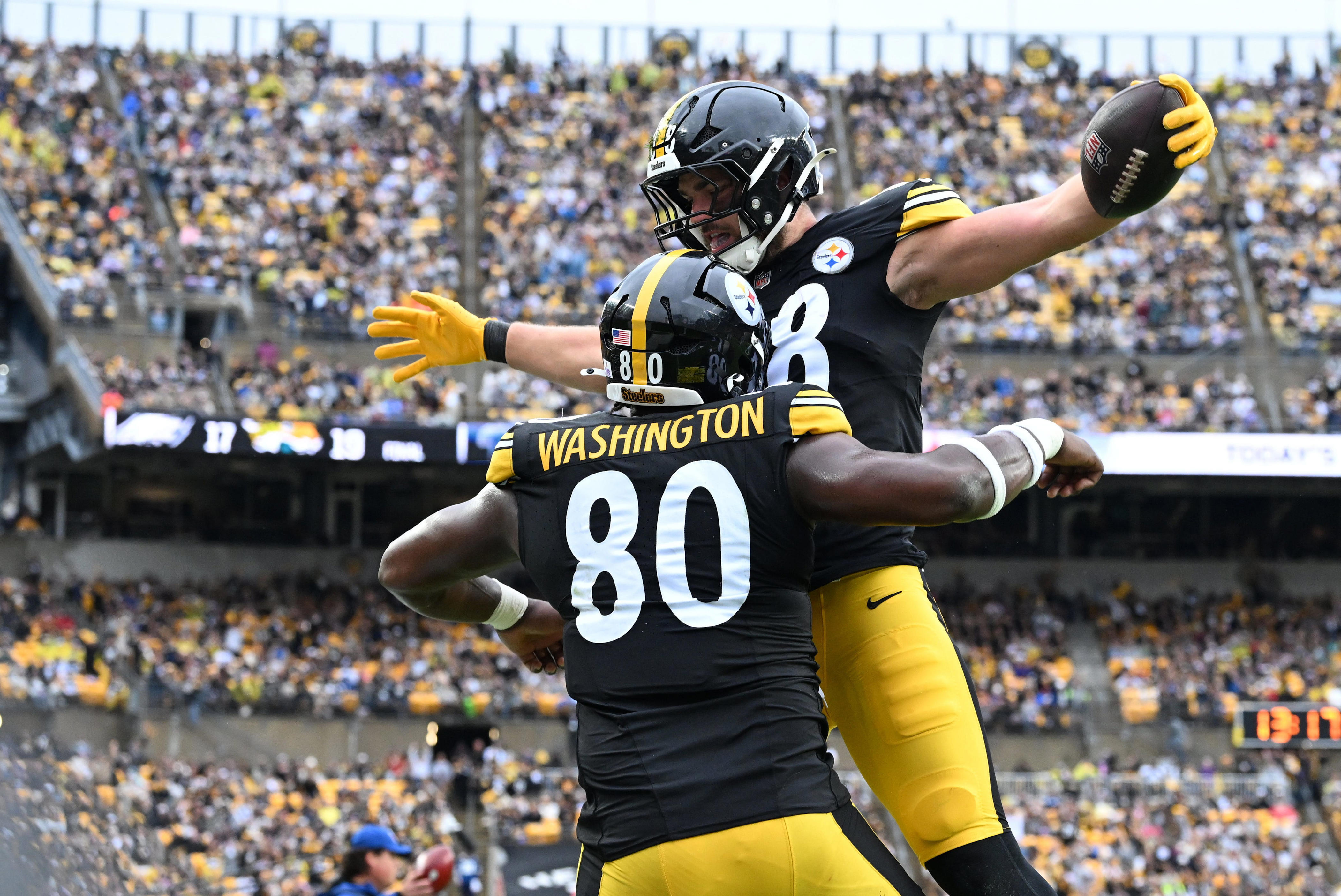 How Pat Freiermuth became Aaron Rodgers' favorite red zone weapon