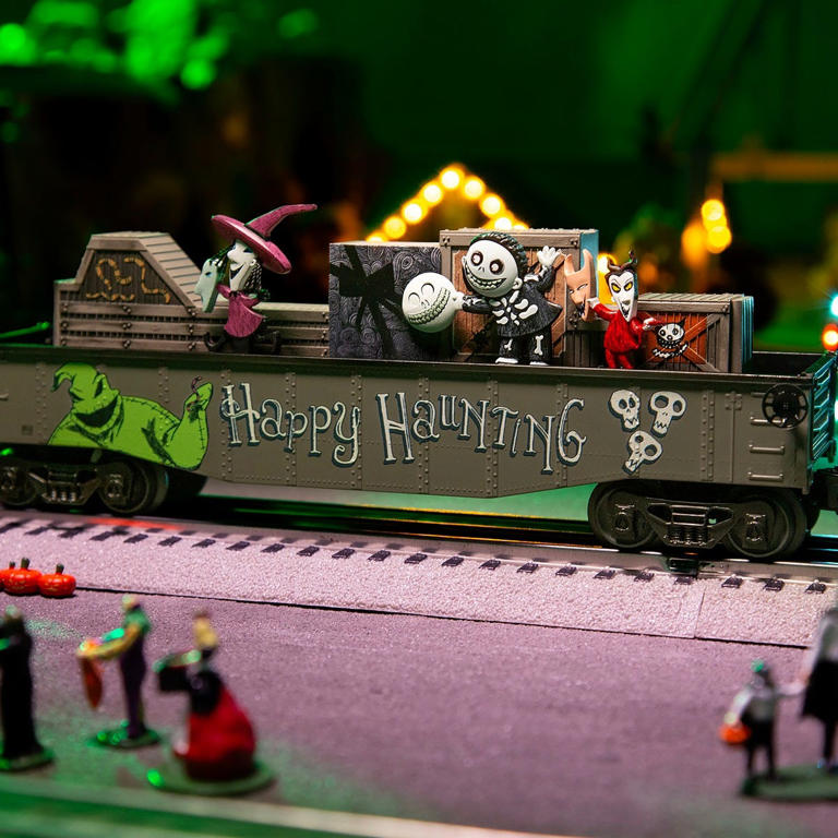 New Disney Lionel trains hit Disney Store, from Mickey to Darth Vader