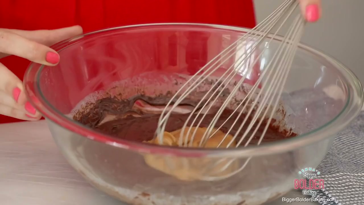 Easy microwave fudge recipes with cookie butter, praline, and chocolate ...
