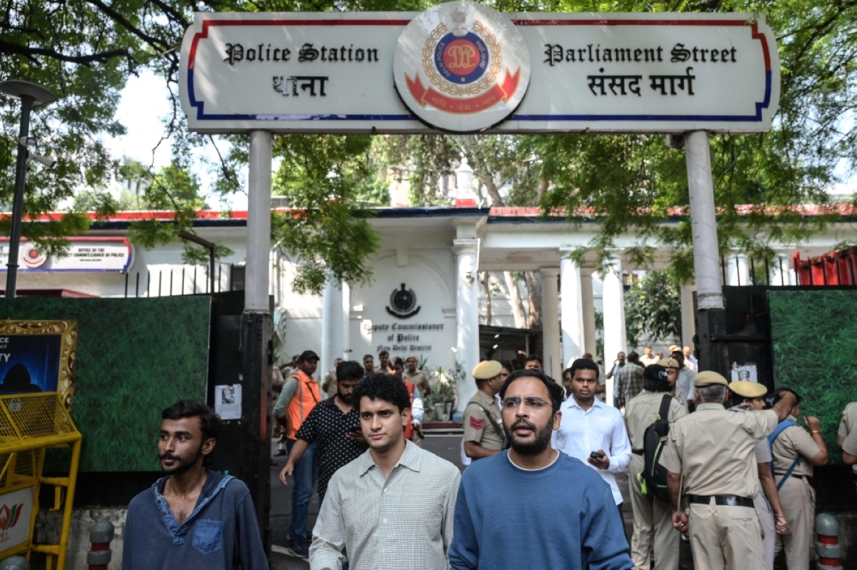 Opposition, journalists slam India police abuses