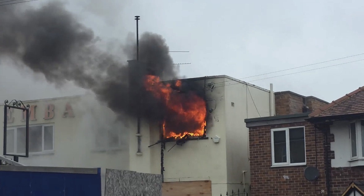 Major Sheffield road closed as fire breaks out in former social club