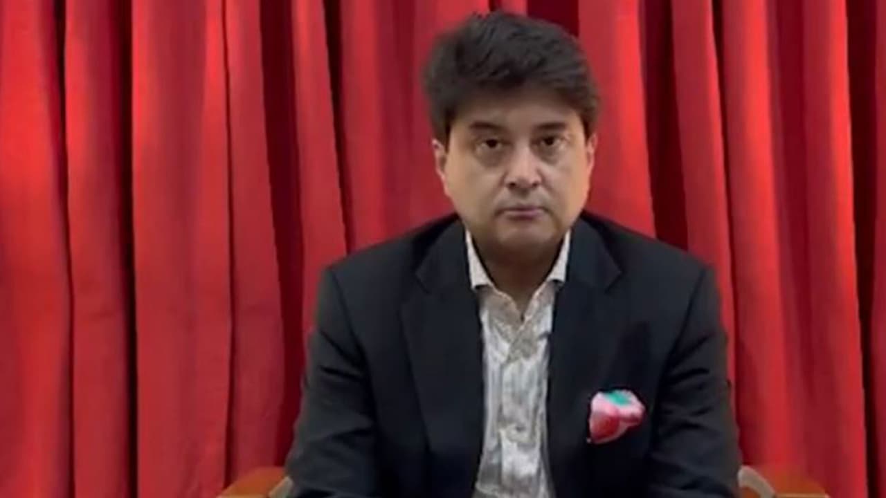 Scindia slams Congress' 'Chalo Dilli' protest as affront to democracy