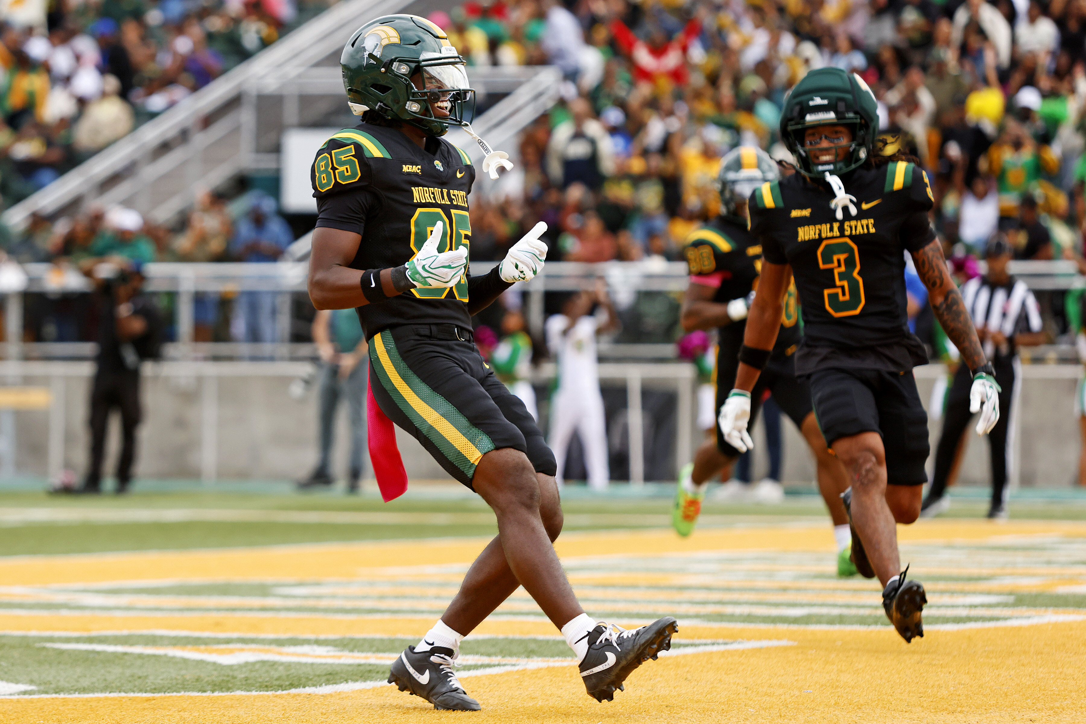 Norfolk State dominates in homecoming rout, gives Michael Vick ...