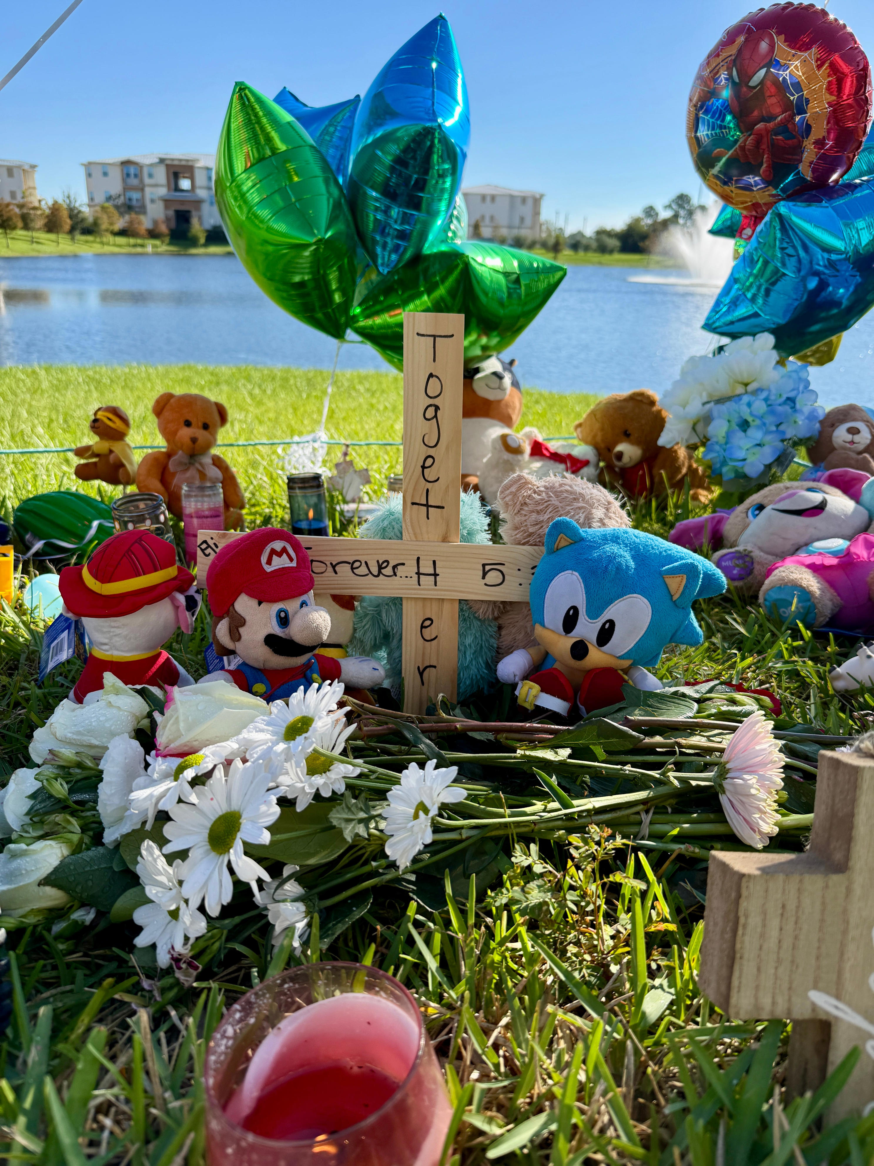 Memorial marks Daytona Beach pond where two boys were found dead