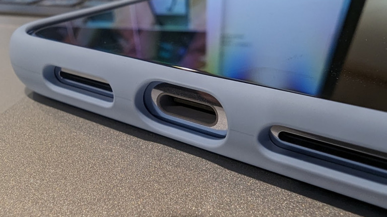 5 uses for your Android phone's USB-C port