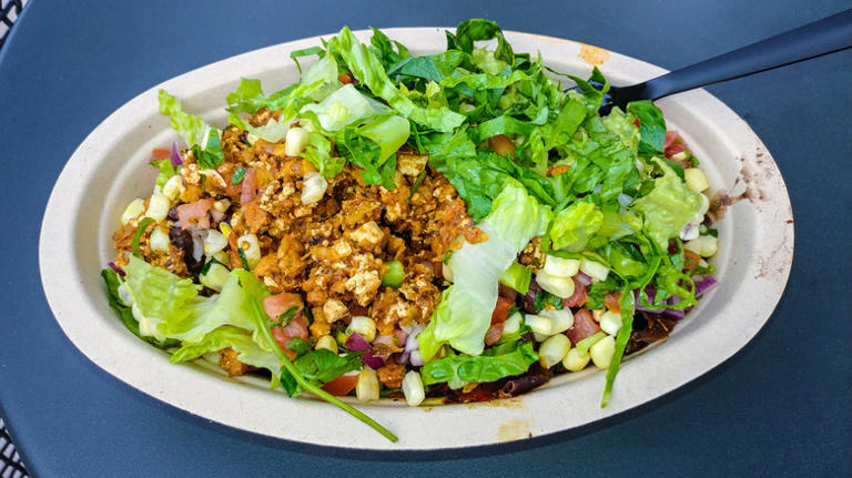 One simple Chipotle order pulls double duty as a hefty fiber boost