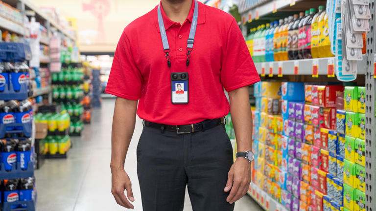 Robot on aisle 7: Customers react to autonomous inventory machine ...