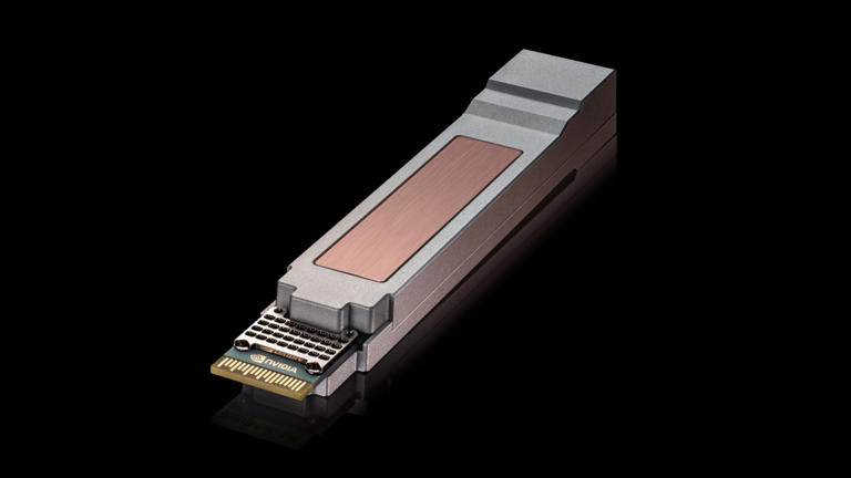 Tiny pluggable optical module boosts data center bandwidth 4x without ...