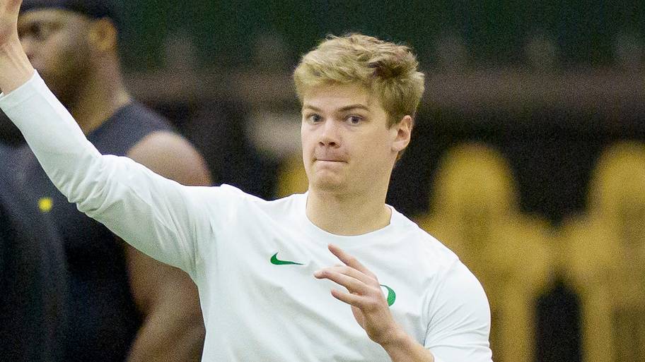 Quarterback Brock Thomas defends Dylan Raiola after UCLA upset