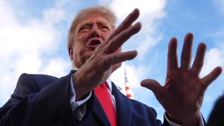 Live updates: Trump heads to Ohio rally; Omar calls raid 'political ...