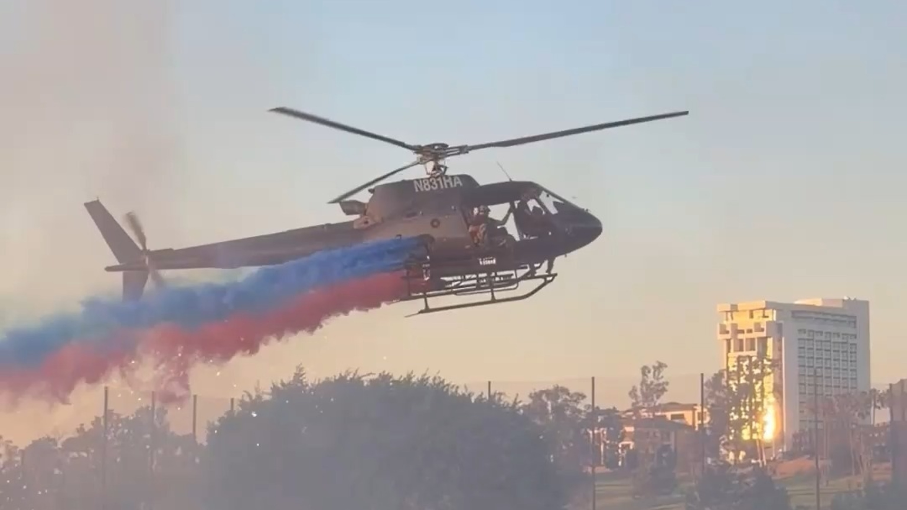 Helicopter stunt wows guests at California fundraising event