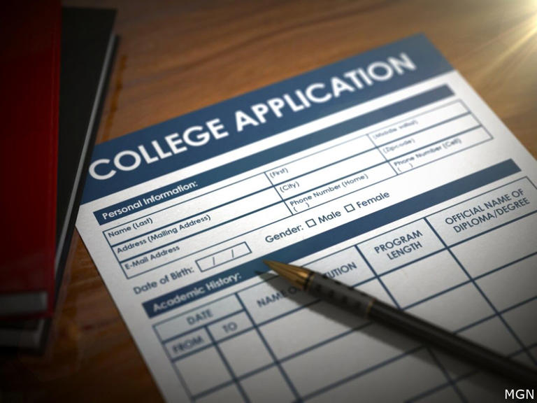 Southern Connecticut State University waives application fee this fall