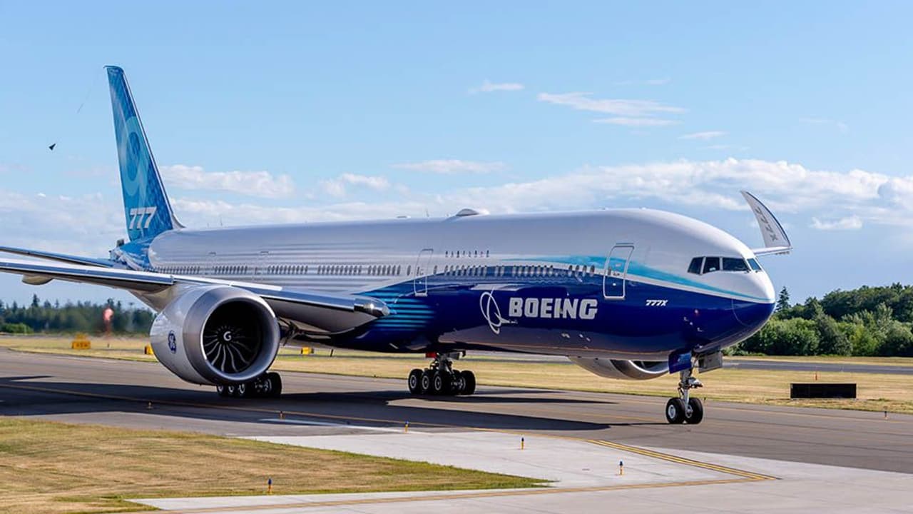 Bernstein cuts Boeing price target to $278, flags no clear visibility ...