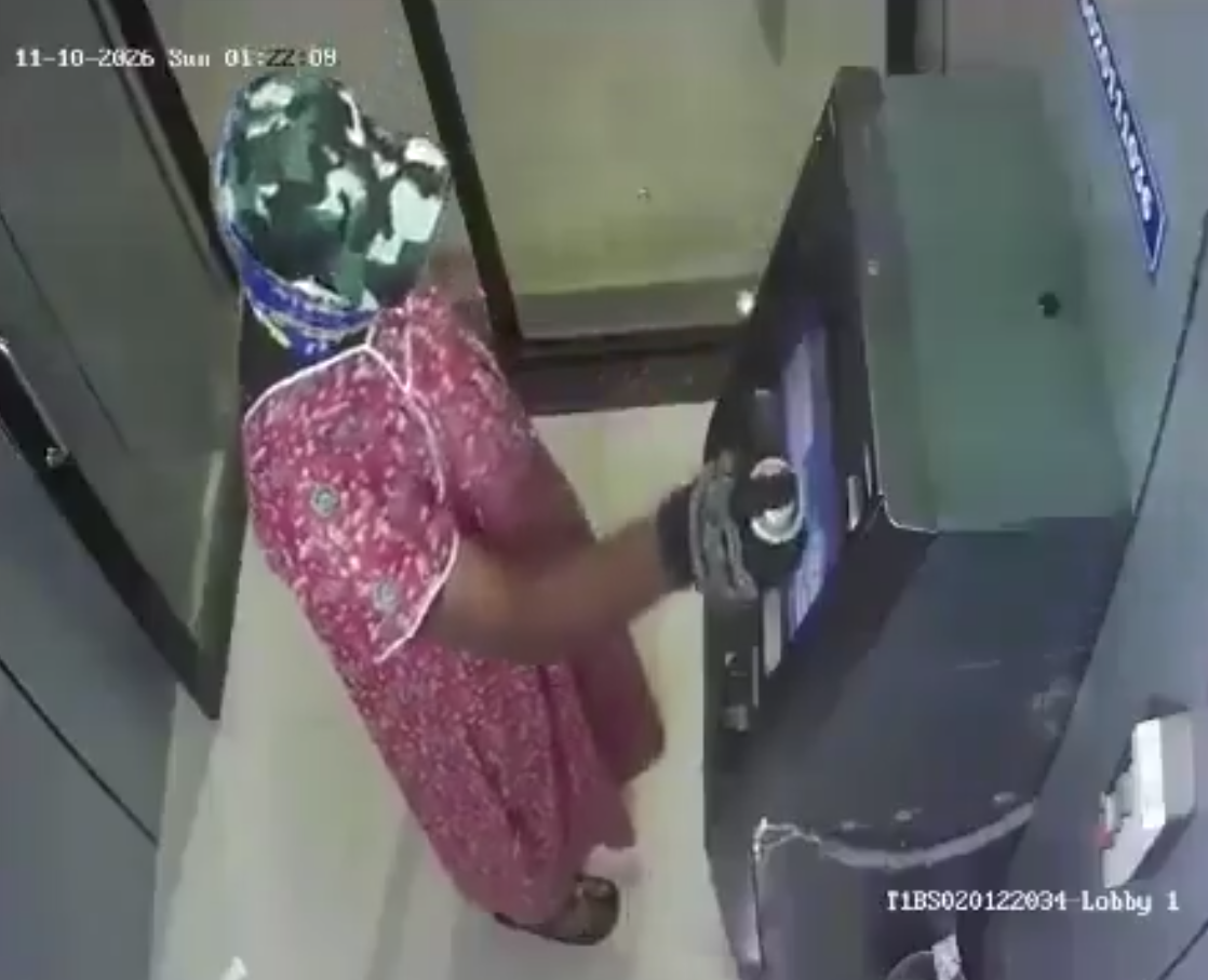 3 masked thieves in women’s nightwear prise open ATM, steal cash