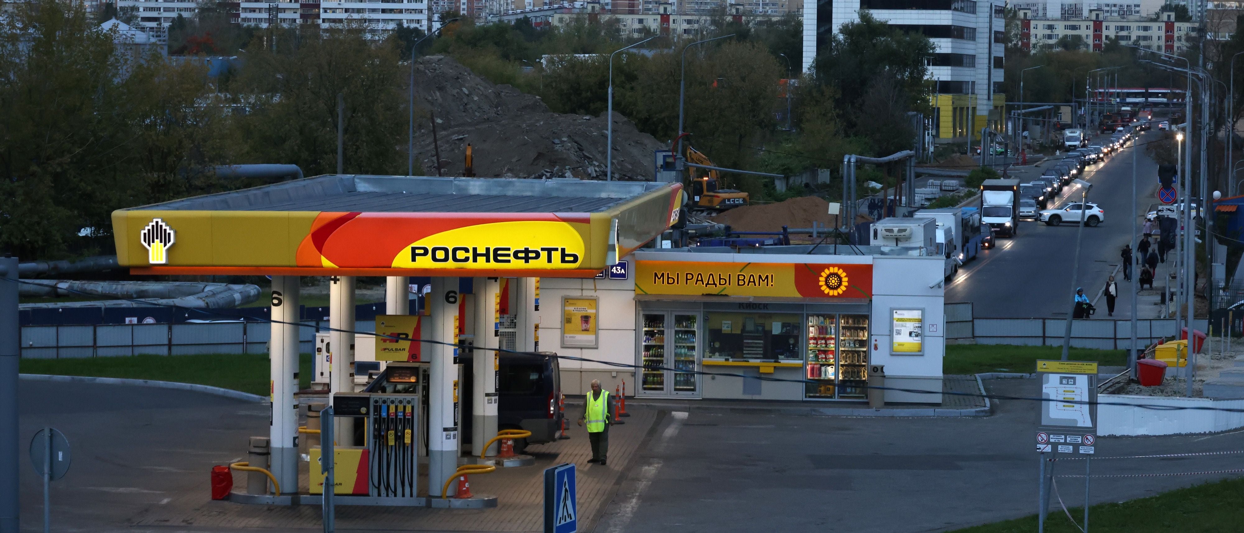 Trump's diesel deal with Putin runs into the ban Congress passed on ...