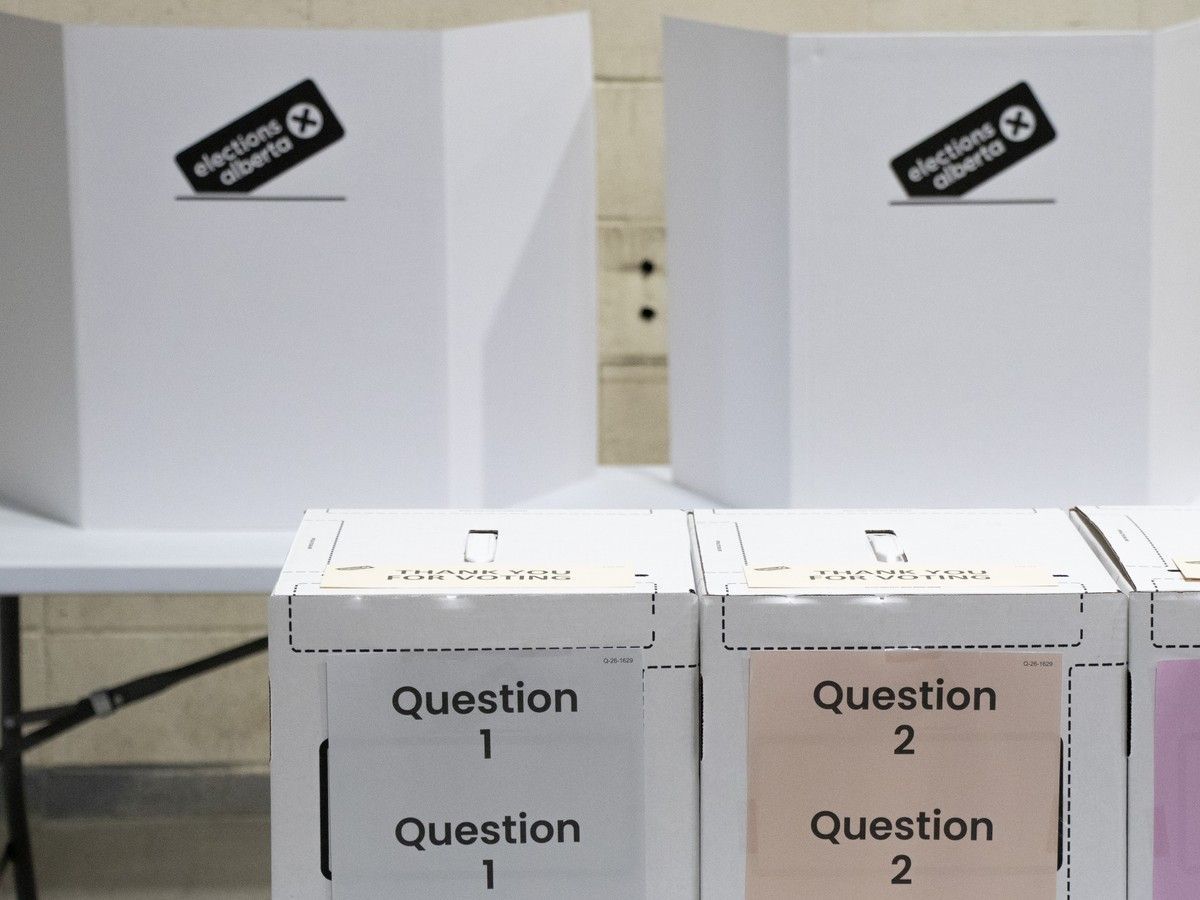 Brace for lineups, Alberta referendum advance voting begins 9 a.m. Tuesday