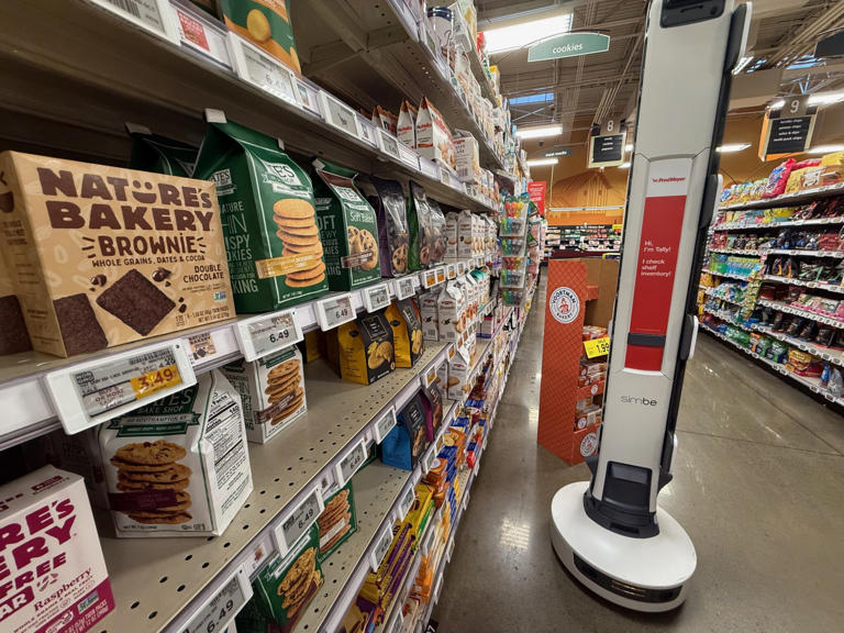 Robot on aisle 7: Customers react to autonomous inventory machine ...