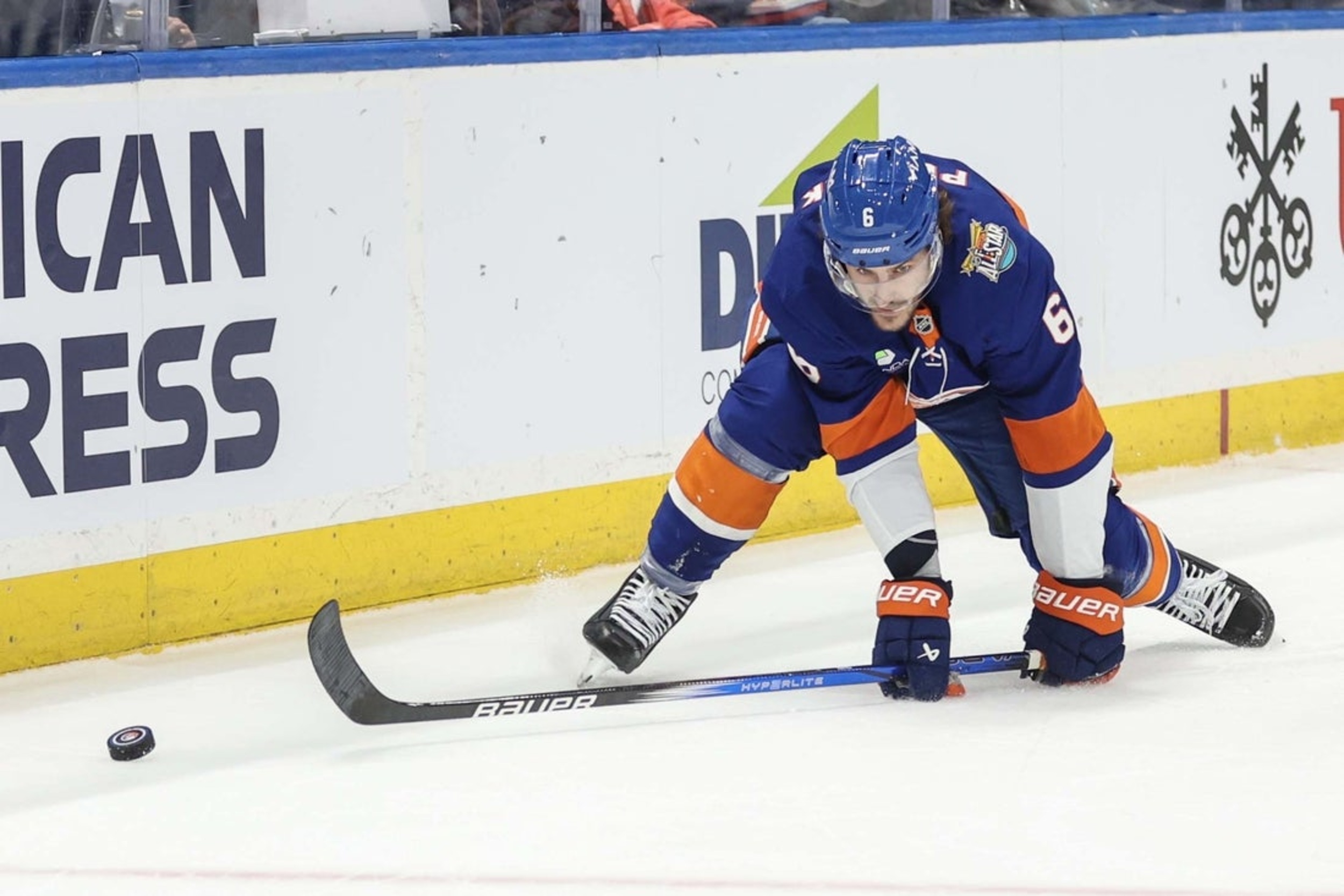 Islanders, Canucks dealing with similar late-game lapses