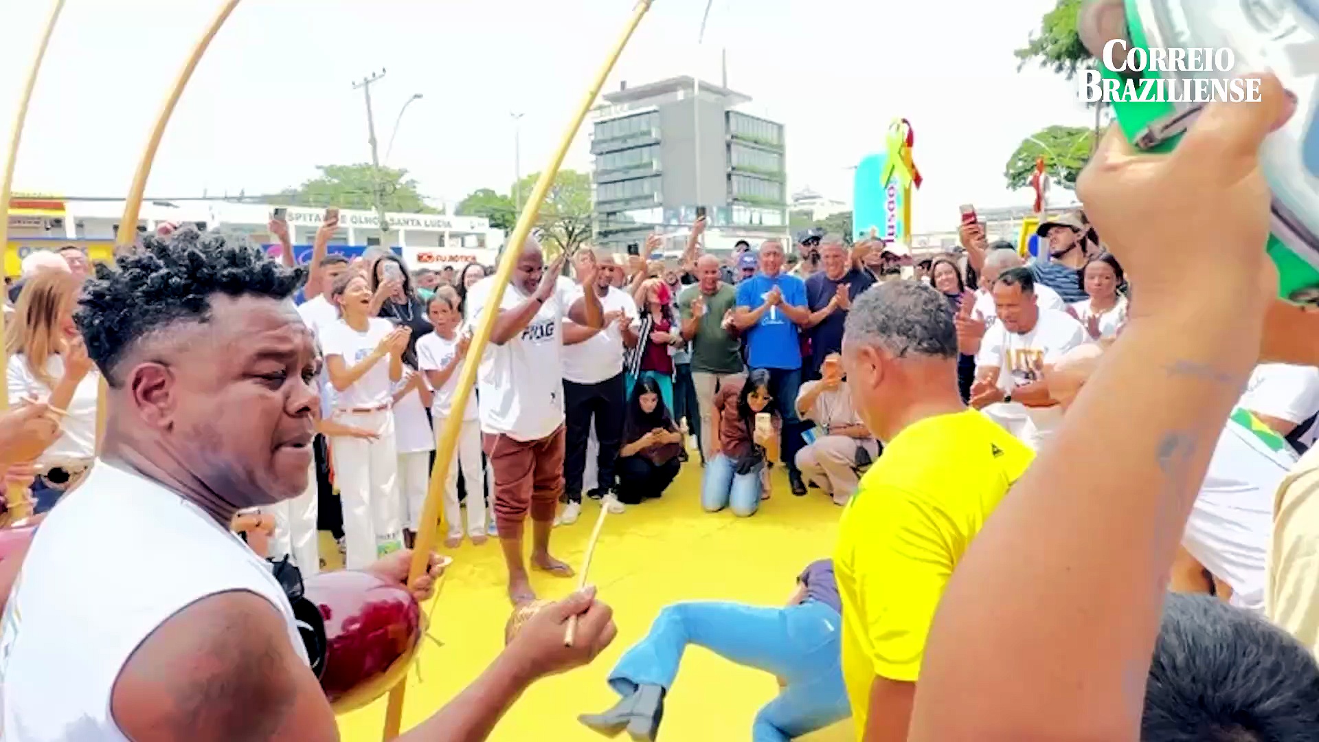 Celina Leão participa de roda de capoeira em Ceilândia