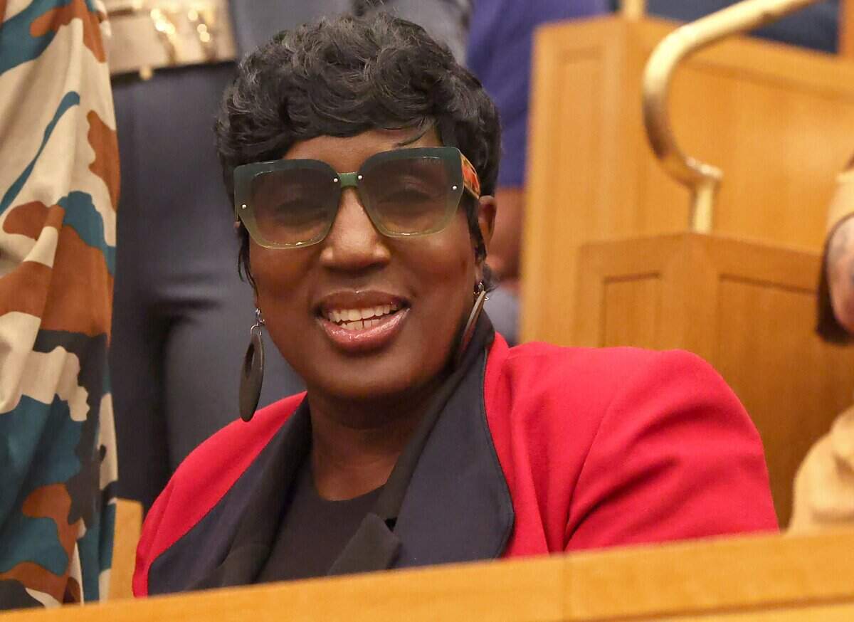 Former councilwoman Tiawana Brown to address CMS board about keeping Sneed