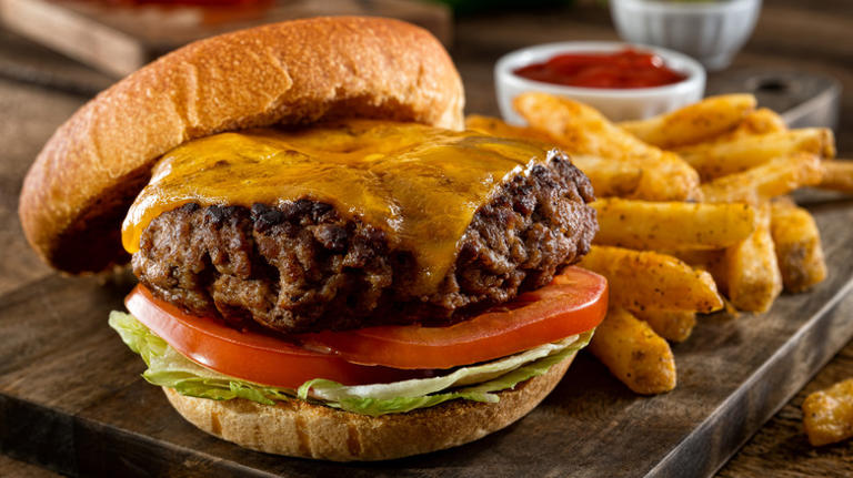 12 of the hands-down best fast food cheeseburgers we've eaten in 2026 ...
