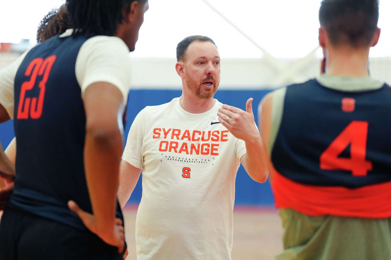 UConn men's basketball team set to renew its rivalry with Syracuse ...
