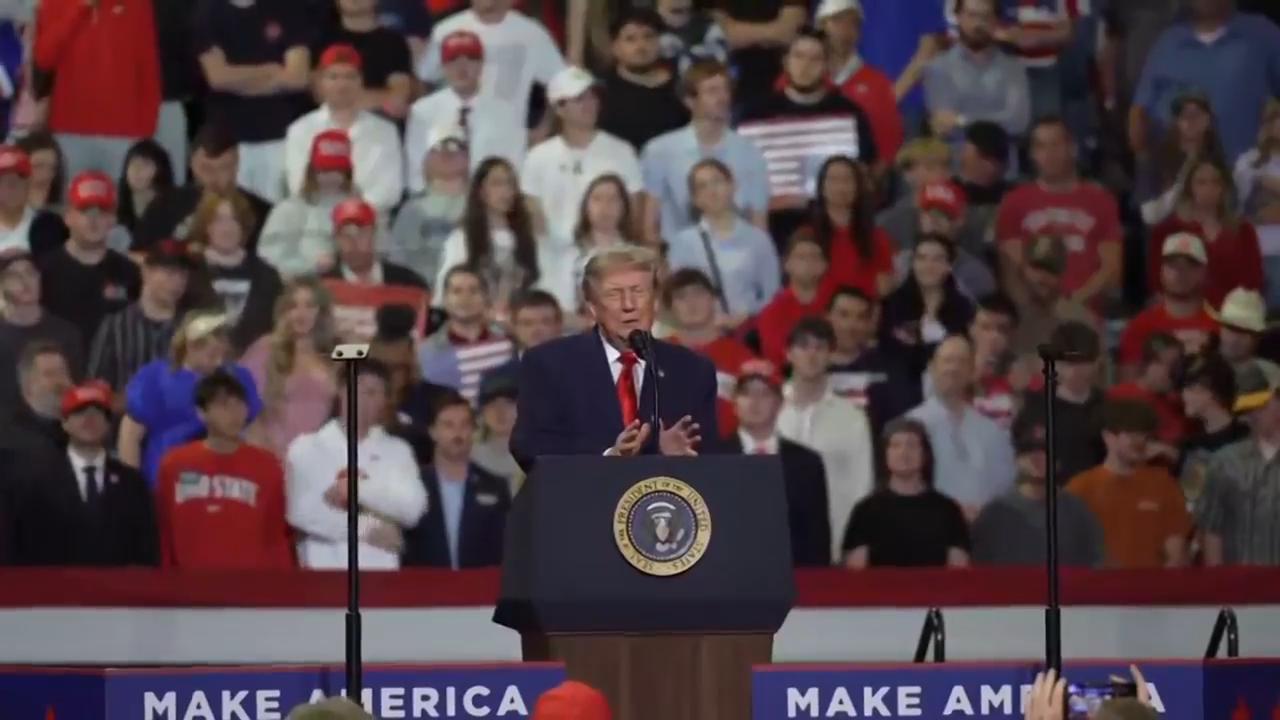 Trump comments on Iran and Ukraine during Ohio rally