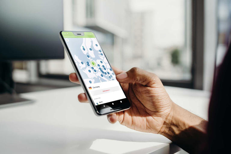 A small key icon just appeared in your Android status bar. Here's what ...