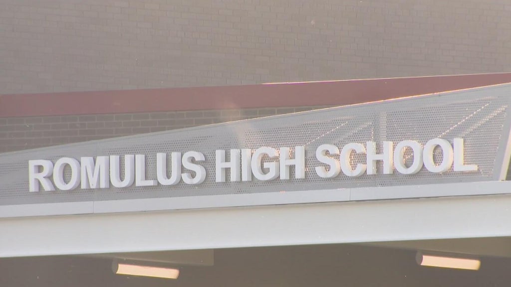 Parent arrested for allegedly having 3D-printed gun at Romulus High School
