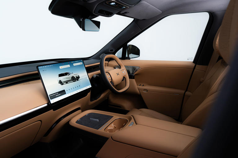 2027 Xpeng G9L detailed with 1200km range and luxurious three-row cabin