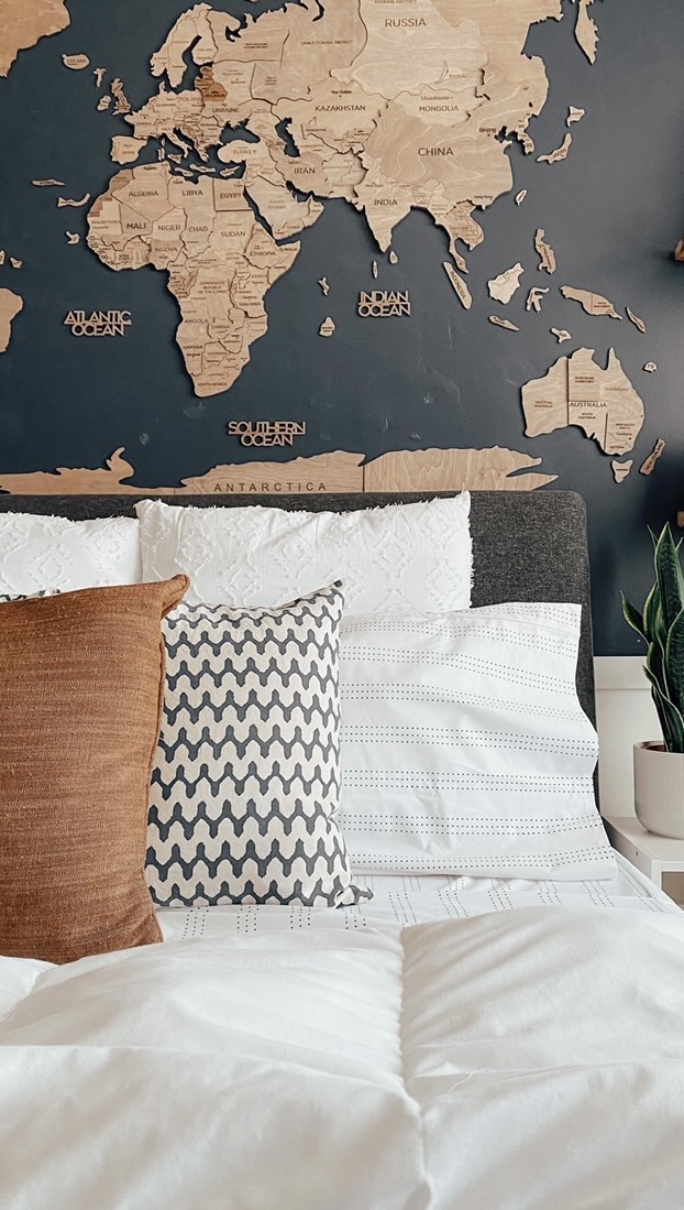 Simple ways to refresh a plain wall