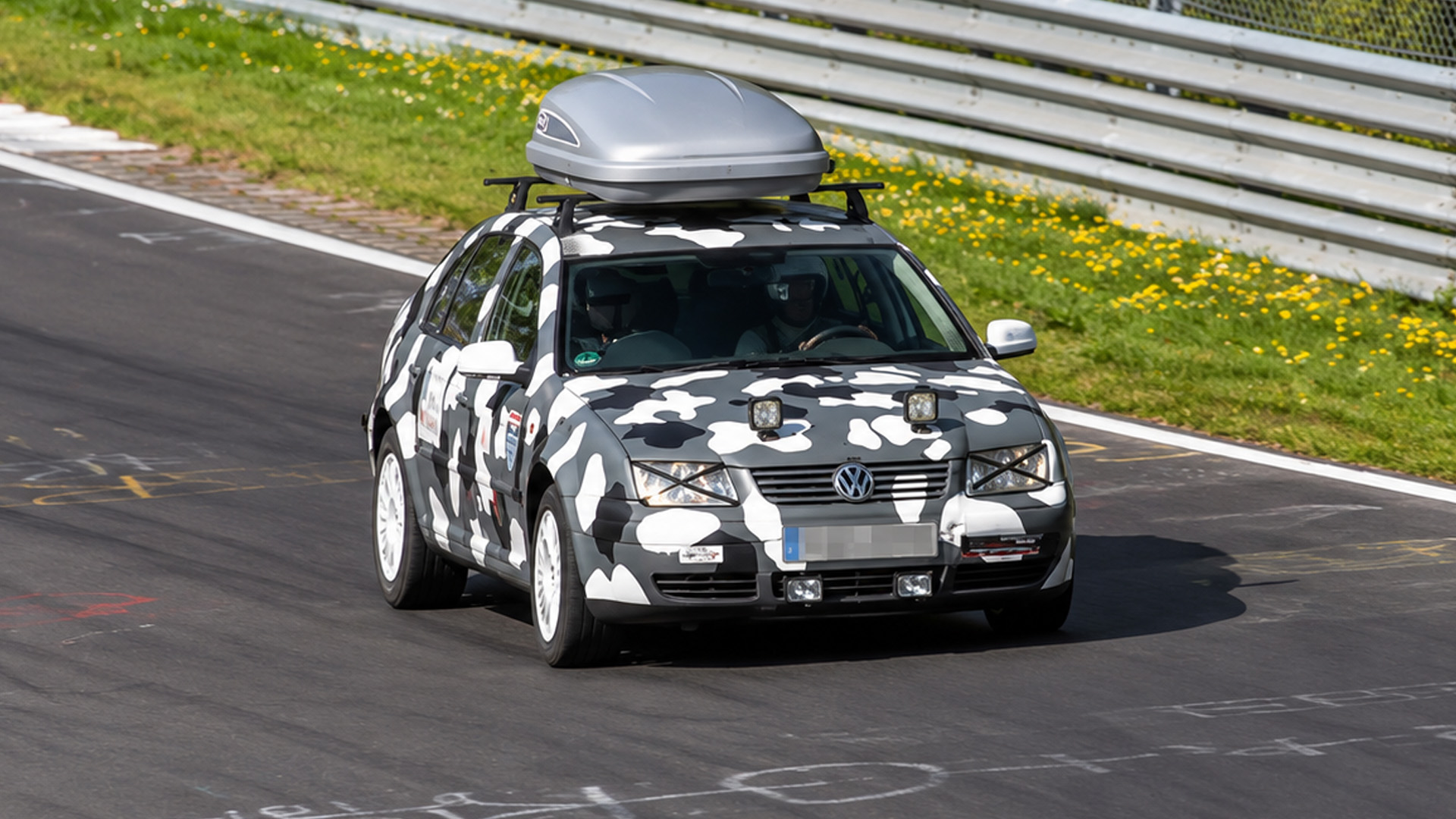 Large and unusual vehicles tackle the Nürburgring Nordschleife