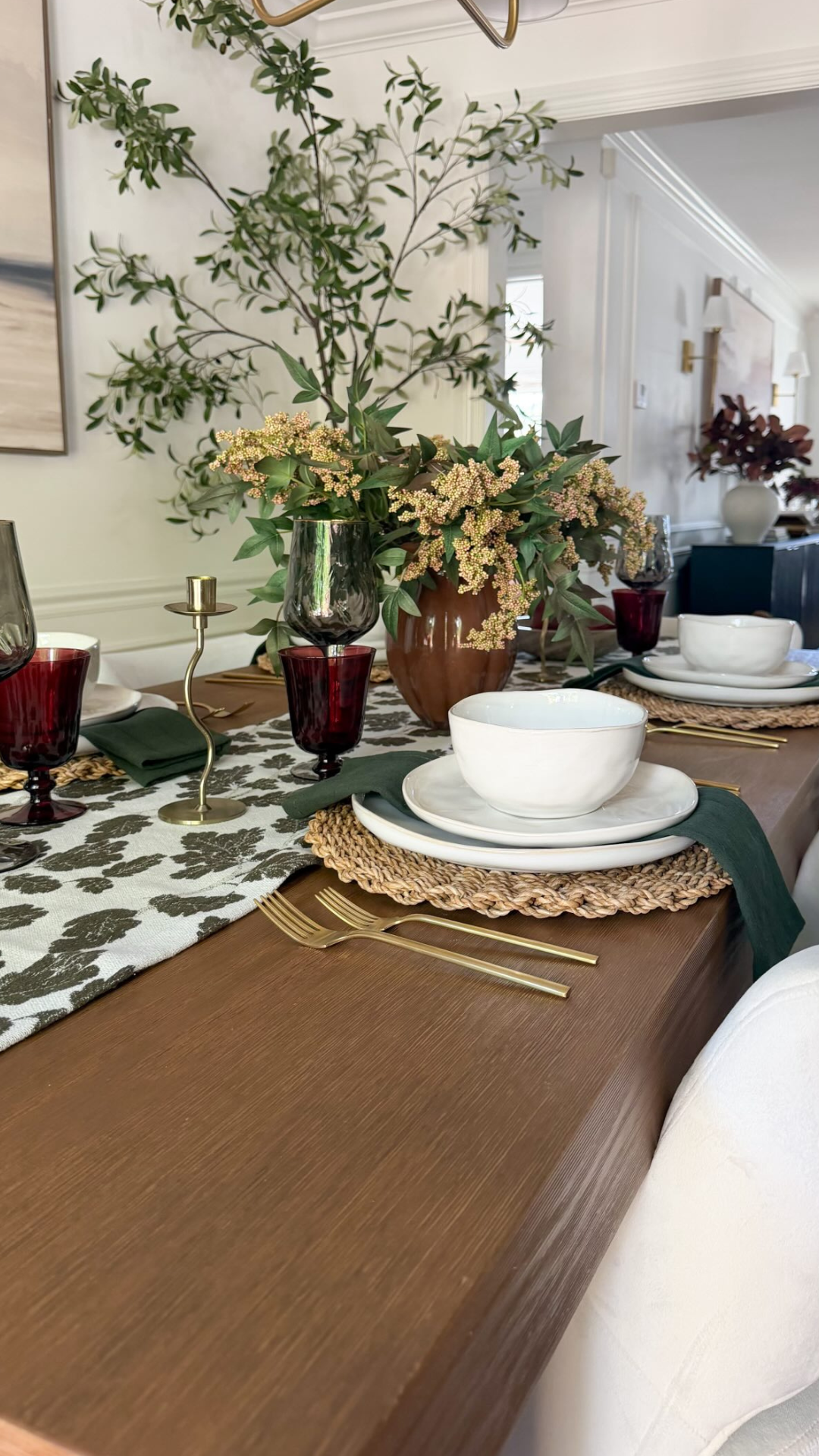 How to create an elegant tablescape on a budget