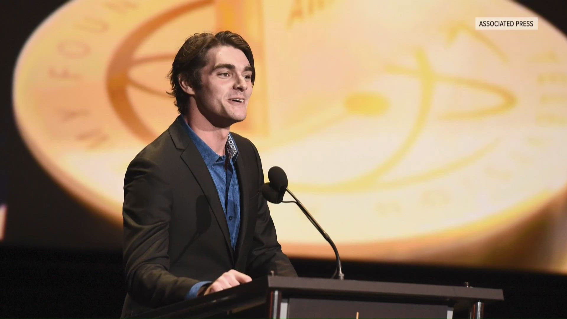 'Breaking Bad' actor RJ Mitte dies at 34, representative says