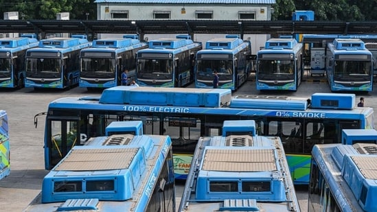 DTC plans solar power systems for Delhi's bus depots to reduce ...