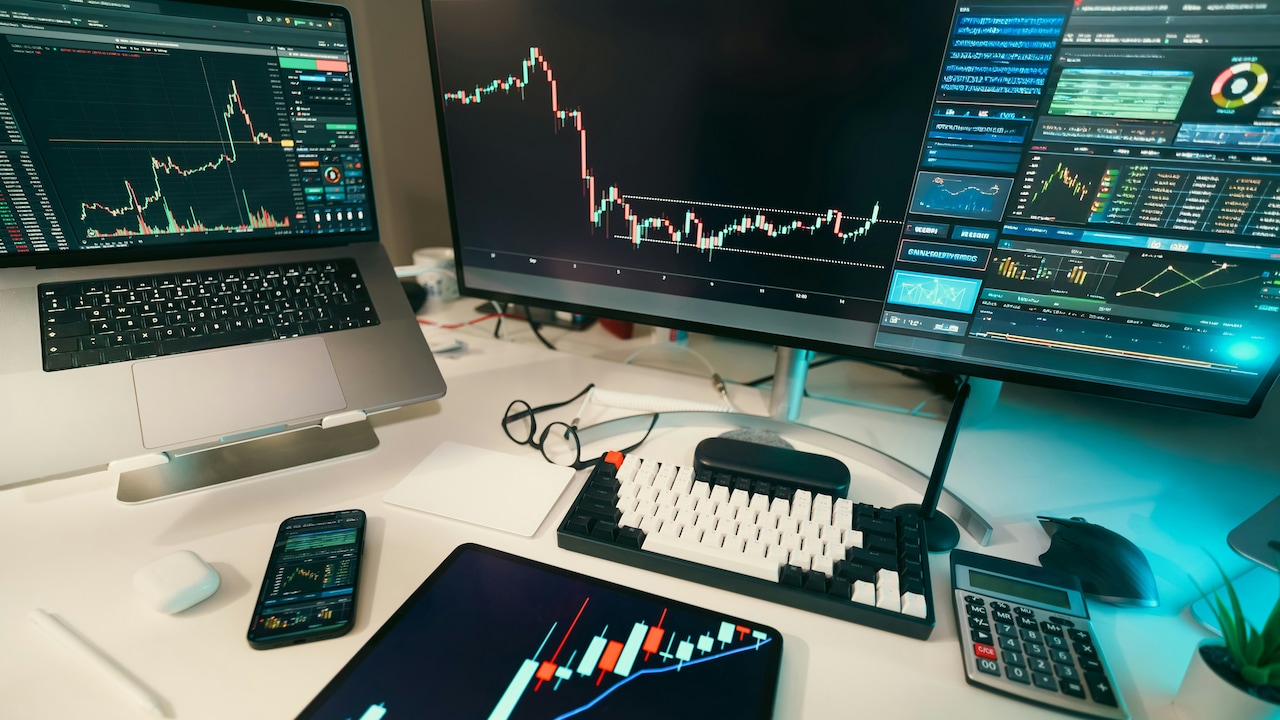 Stock market today, GIFT Nifty live: Sensex, Nifty 50 set to open lower ...
