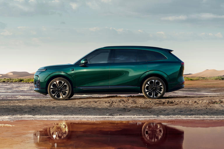 2027 Xpeng G9L detailed with 1200km range and luxurious three-row cabin