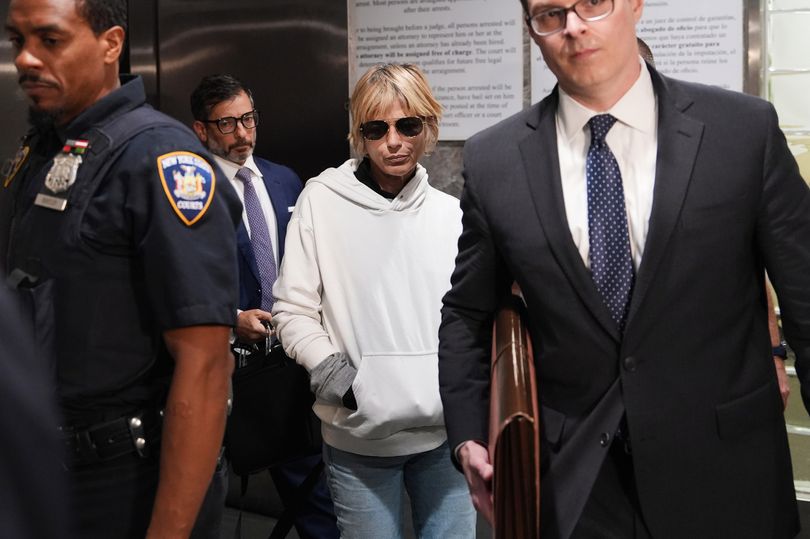 Selma Blair's attorney blames her dangerous Delta flight altercation on ...