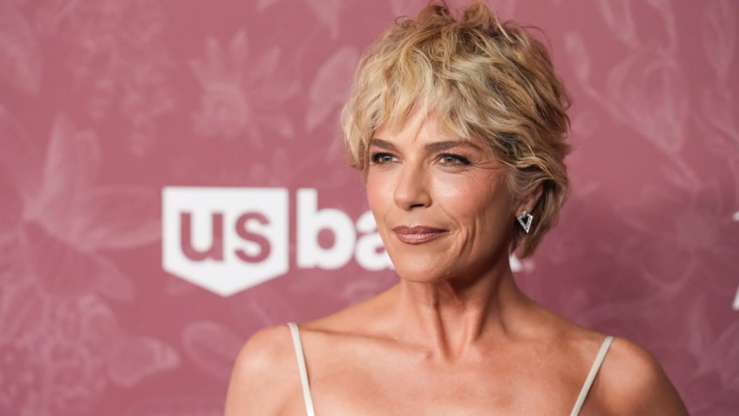 Selma Blair arrested after injuring 2 flight attendants on New York ...