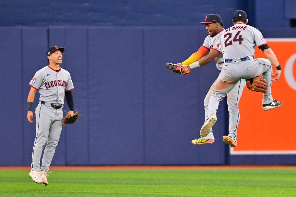 Nathaniel Lowe’s clutch hit lifts Guardians to ALCS Game 1 win over Rays