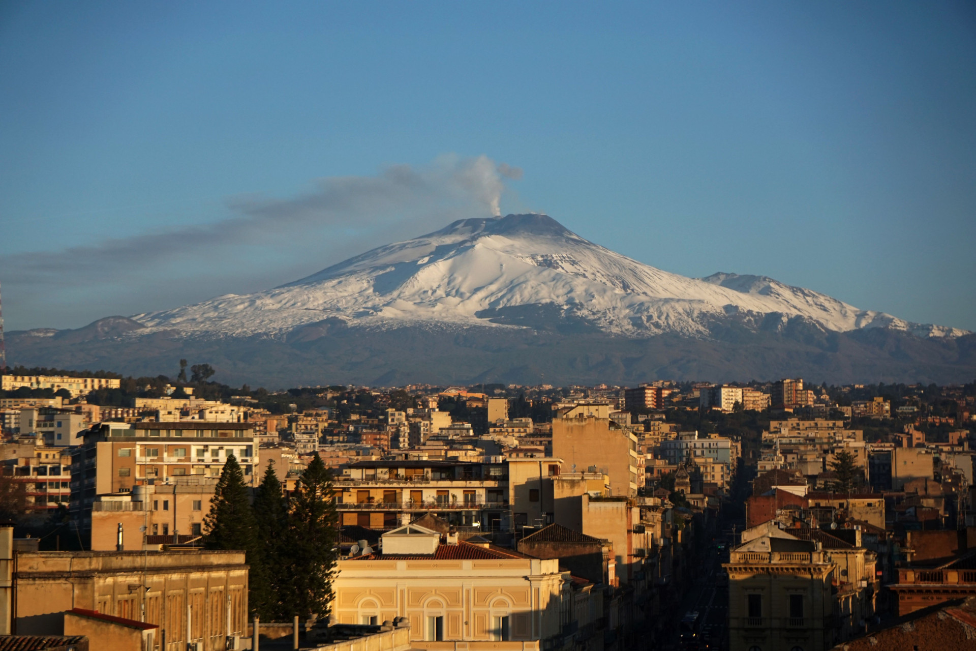 How to live near an active volcano