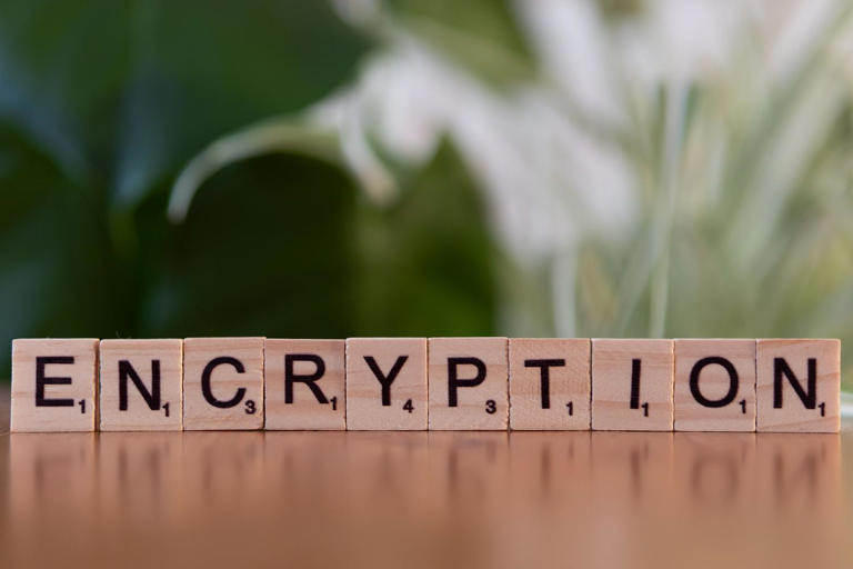 Guía completa sobre el cifrado DoH: seguridad, privacidad y control de DNS