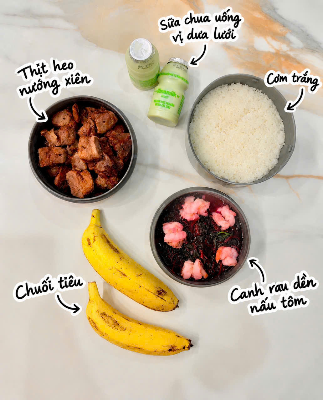 Hộp cơm trưa dinh dưỡng mẹ dậy từ 5h nấu cho con