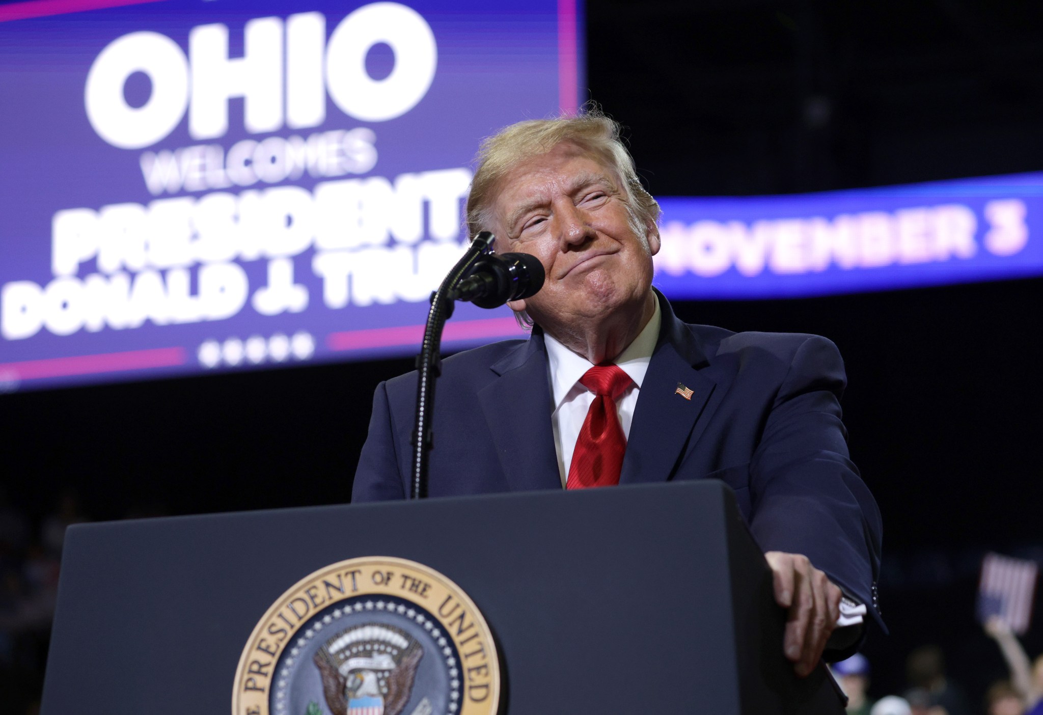 Man in line at Trump rally cut off after slamming Trump and MAGA idiots